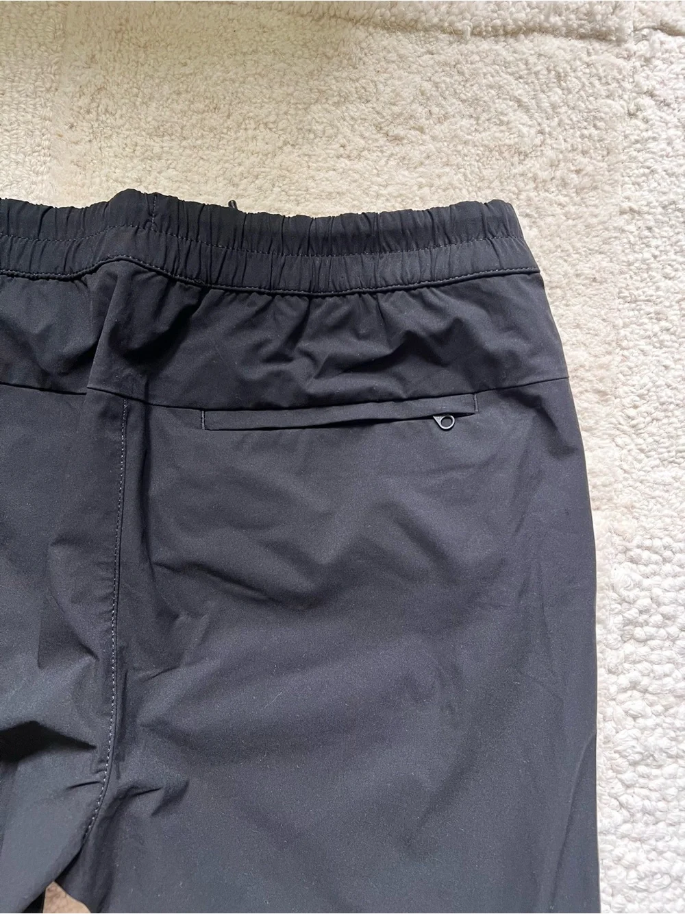 Banana Republic Men’s Slim Fit Black Crinkle Jogger Pants Mens Small